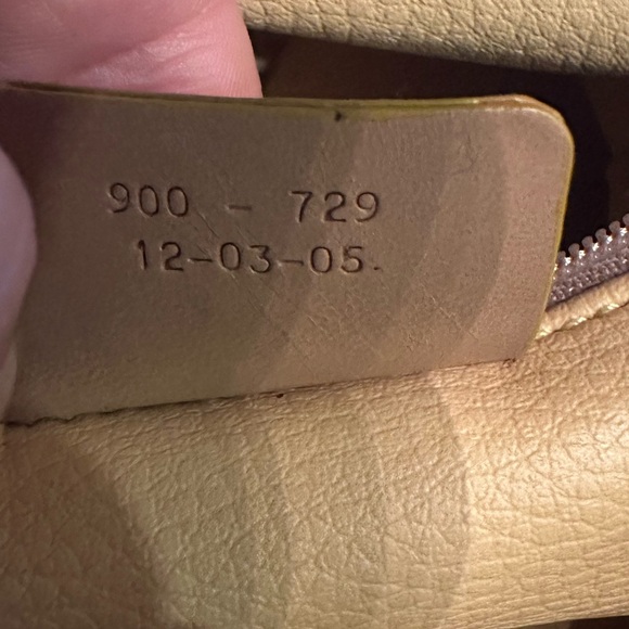 Vintage Etro Tote w/Attached Pouch in Classic Paisley Design EXCELLENT Condition - Picture 12 of 12